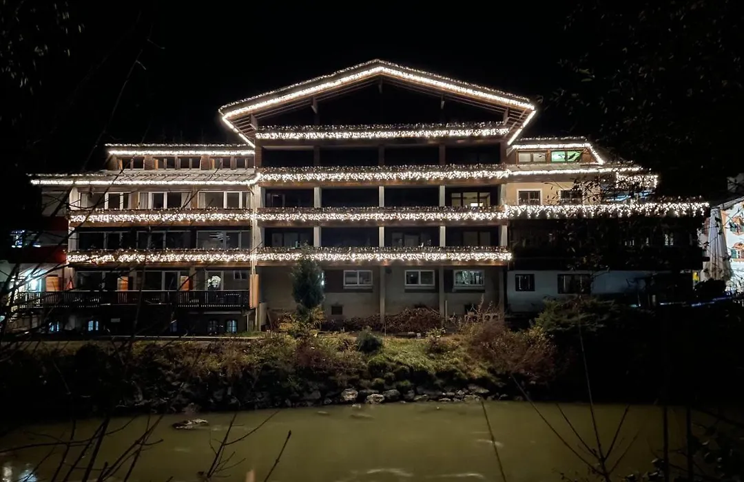Hotel Lukasmayr-1